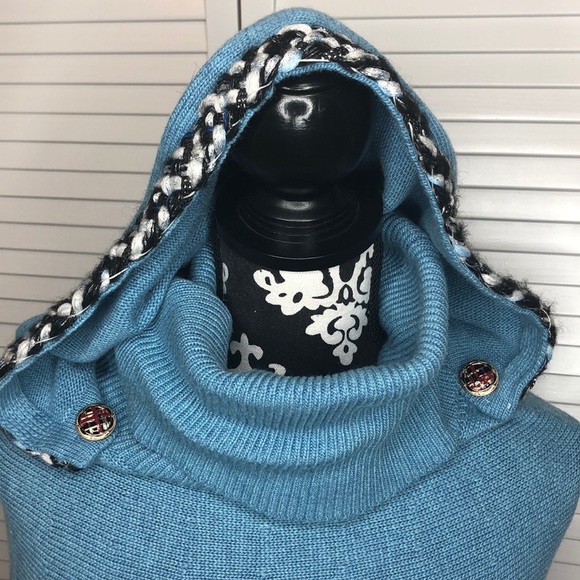 RARE Chanel Cashmere Hooded Turtleneck Cape Small - Picture 2 of 7